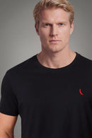 Camiseta Negra Bordada
